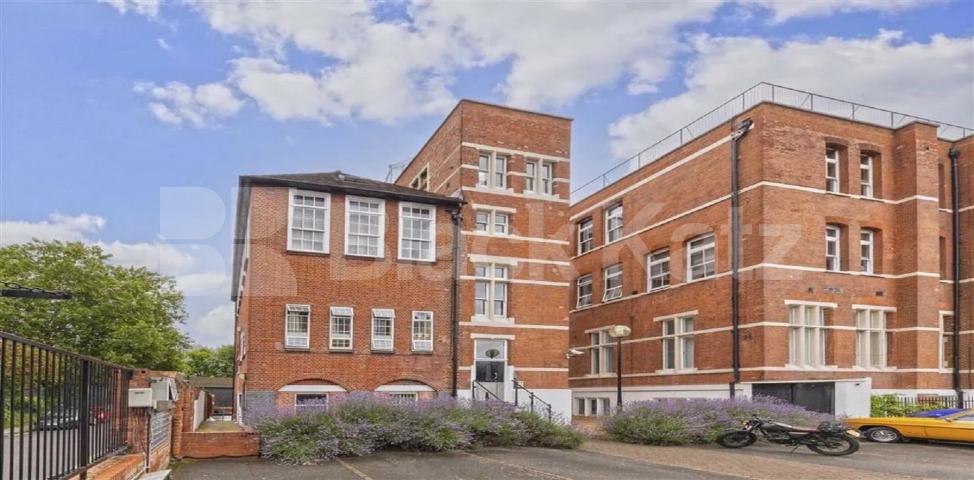 			NEW INSTRUCTION , 2 Bedroom, 1 bath, 1 reception Apartment			 Charlotte Court Old Kent Road, Borough